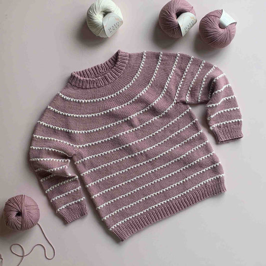 Festival sweater af PetiteKnit strikket i 1 tråd merino uld